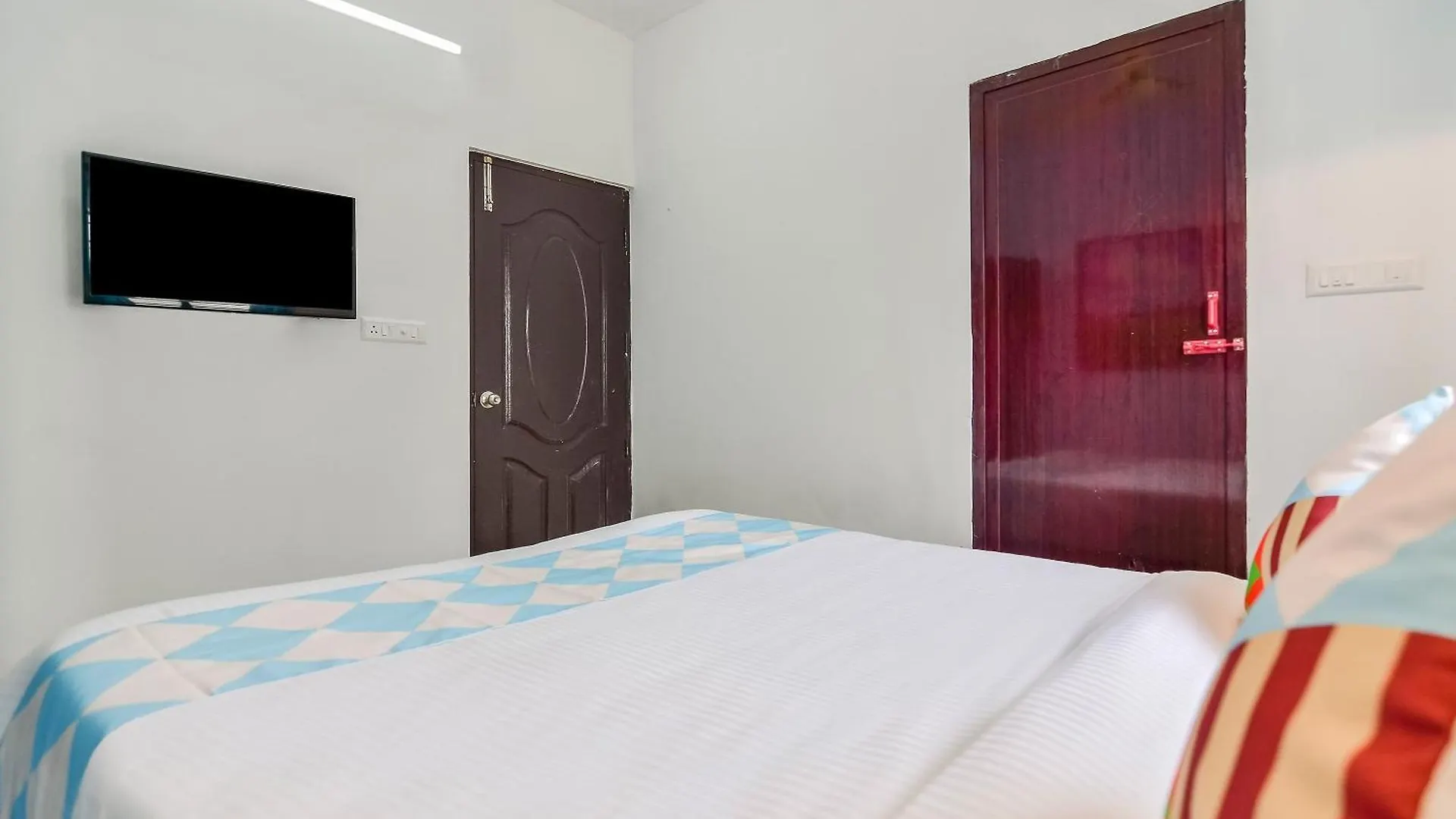 Hotel O Pop Tavern Thiruvananthapuram 3*,  Inde