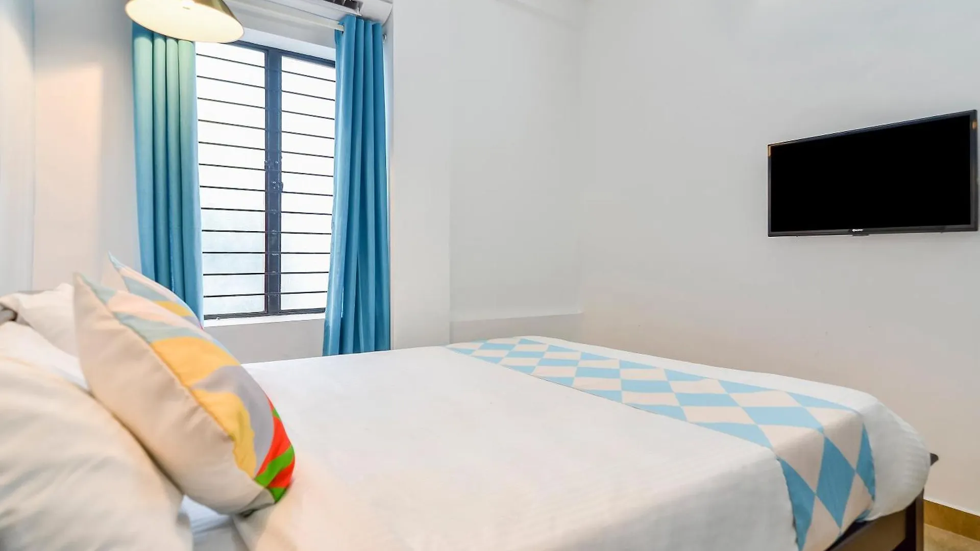 Hotel O Pop Tavern Thiruvananthapuram