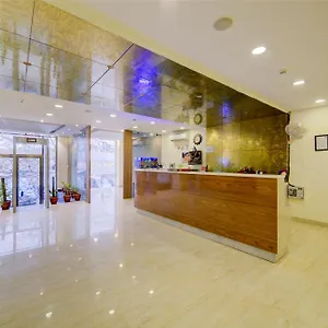 Hotel Grand By D'capitol Near Delhi Airport ****
